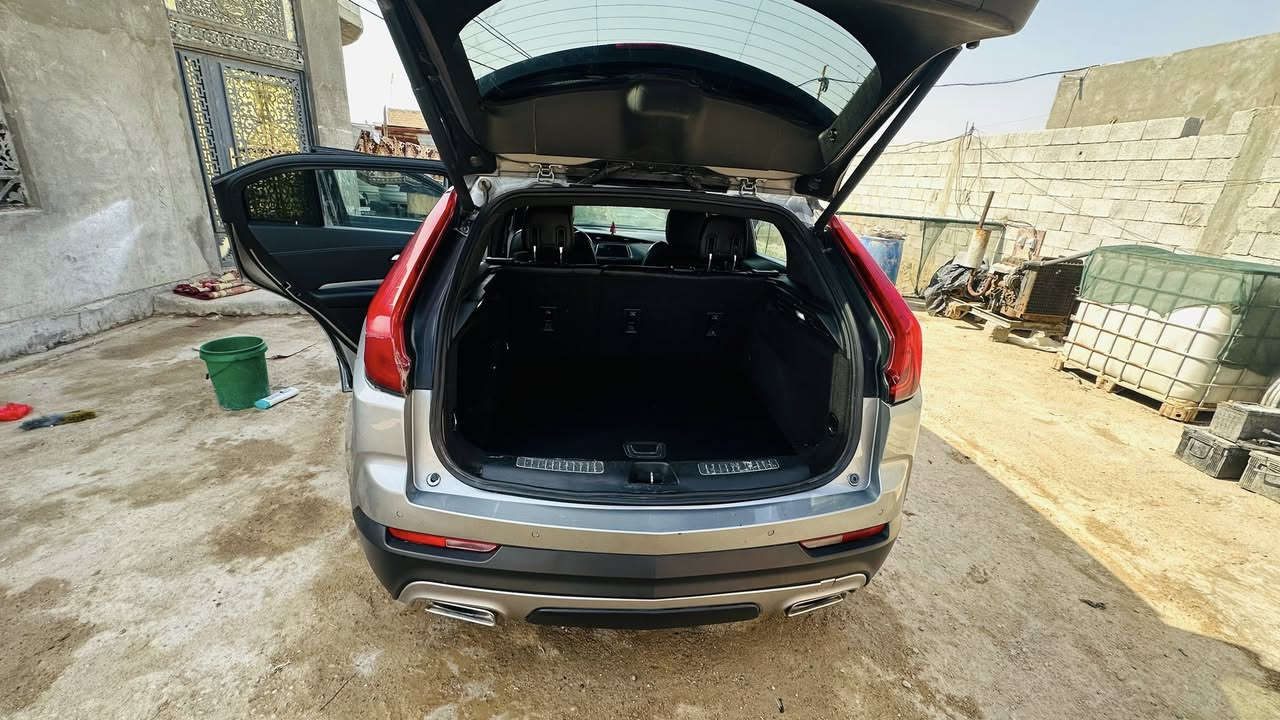 سلام عليكم كدلاك xt4  مديل 2023وراد امريكي ضربته قطعتين بنيند وجنطه وره سياره حلوه سعره 210وبيه مجال الطيبن وهاذ رقم ***********
