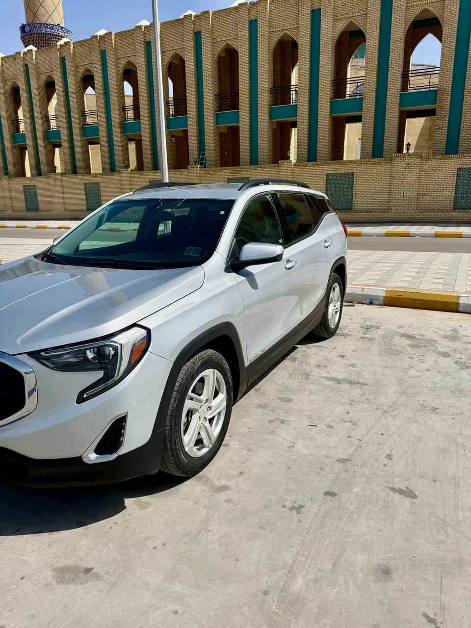 جمسي تيران 2018 محرك 2000 توربو
مكينة جديدة طابوگة  / رقم واسط تحويل مباشر
حادثهه فقط باب الجنطة مبدل ومصبوغ 
بدون ايرباك صور الحادث موجودة بلمنشور  مواصفاتهه _ رادار خلفي وجانبي 
كشن هزاز _ نقطة عمياء _ كامرة دوارة _ كشنات تدفئة _ تشغيل عن بعد _ سيارة جاهزة مابيه اي نقص 
العنوان _ كوت / مركز المدينة 
*********** 
*********** انصال + واتساب
