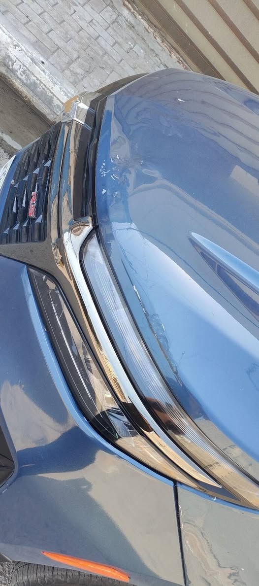 السلام عليكم 

شوفرليت كونكس 2024 

السياره  حادثه بالايت والصور موجوده بالمنشور 

مكفوله من الصبح وتبديل وفتح فقط بارد بالجاملغ وشويه من البنيد بدووون دواخل 

وماصفاته معروفه كشنات كهرباء +لونين  كامره وسايد بريك دكمة 

السيارة ماشيه 17 الف فقط وعلى ايدي من دخلت للعراق ولهسه 

الباقي كفالة عامة 

السيارة جديده جدا  مناقصه اي شي  

منفيسه بااسمي شوكت متريد اترقم اني حاضر 

مكاني كوت مركز المدينة 

سعر السيارة 173 وبيه مجال 

***********
