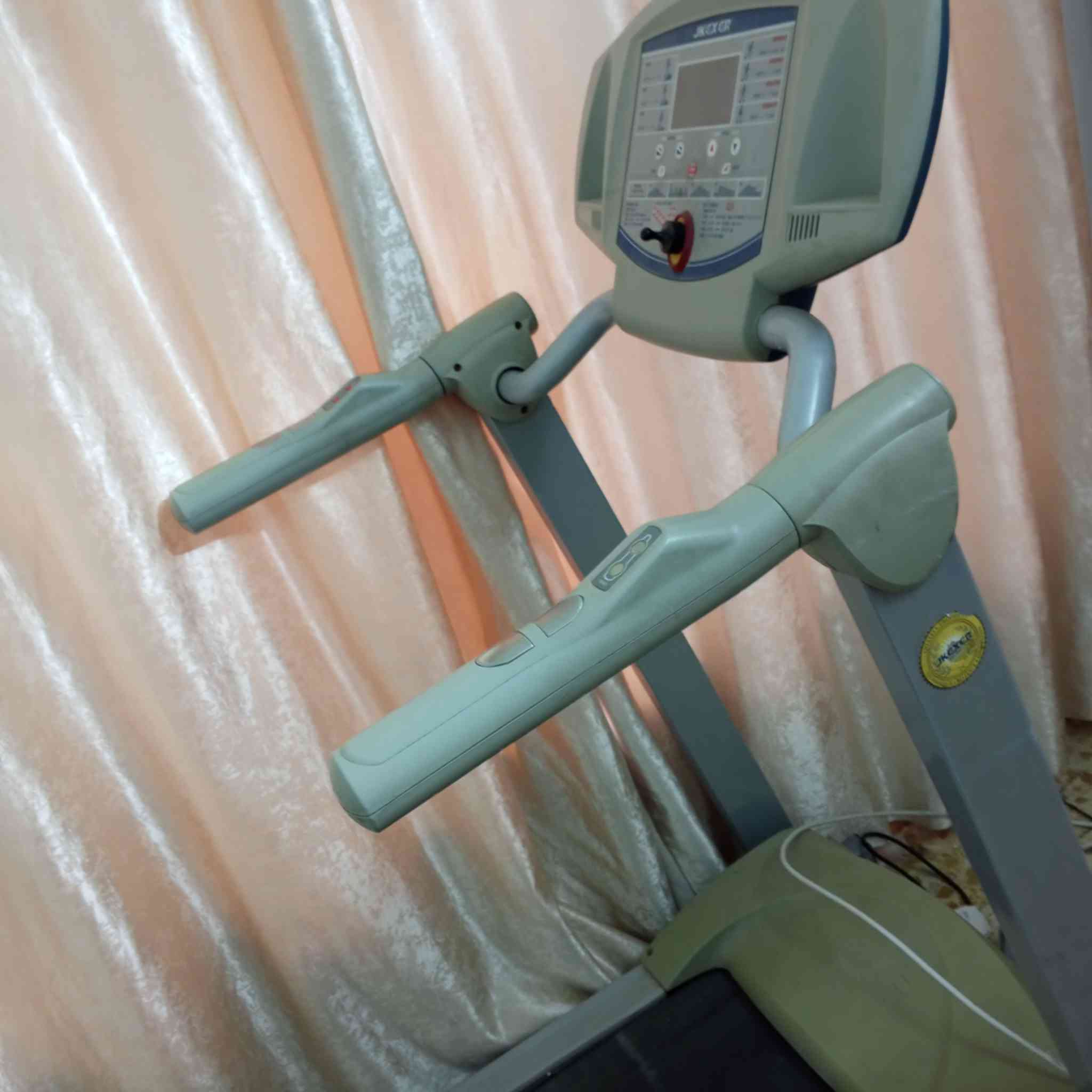 جهاز جري على الفحص اي ضررمابي السعر١٧٥ حله نزيزه


**إذا كنت صاحب هذا الإعلان وتريد حذفه لأي سبب، رجاءا أرسل رسالة إلى الدعم الفني**