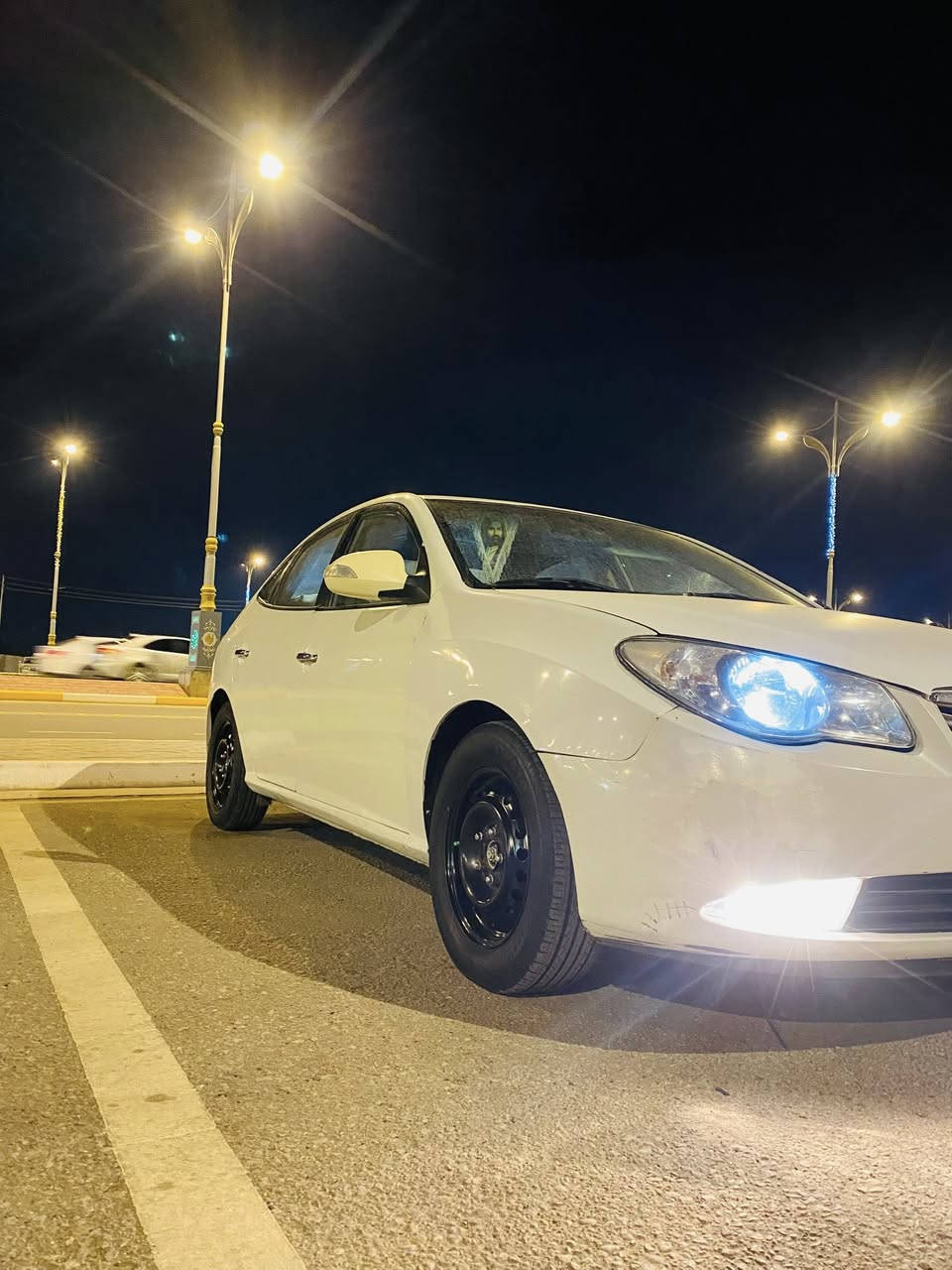 السلام عليكم 
النترا للبيع 
مديل 10
رقم بغداد جديد بسمي
خليجي 
فول موصفات 
محرك 1600دكشن عالي 
بيه صبغ حزام 
سياره خير من لله حداديه جديد 
تخم تاير وتخم ويل جديد 
سعر 95وبيه مجال
***********
