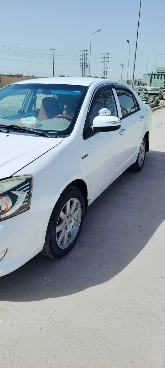 للبيع جيلي موبل اتوماتيك بلادي رقم قادسيه انكليزي بسمي مكانه بديوانيه عفج رقم ***********
