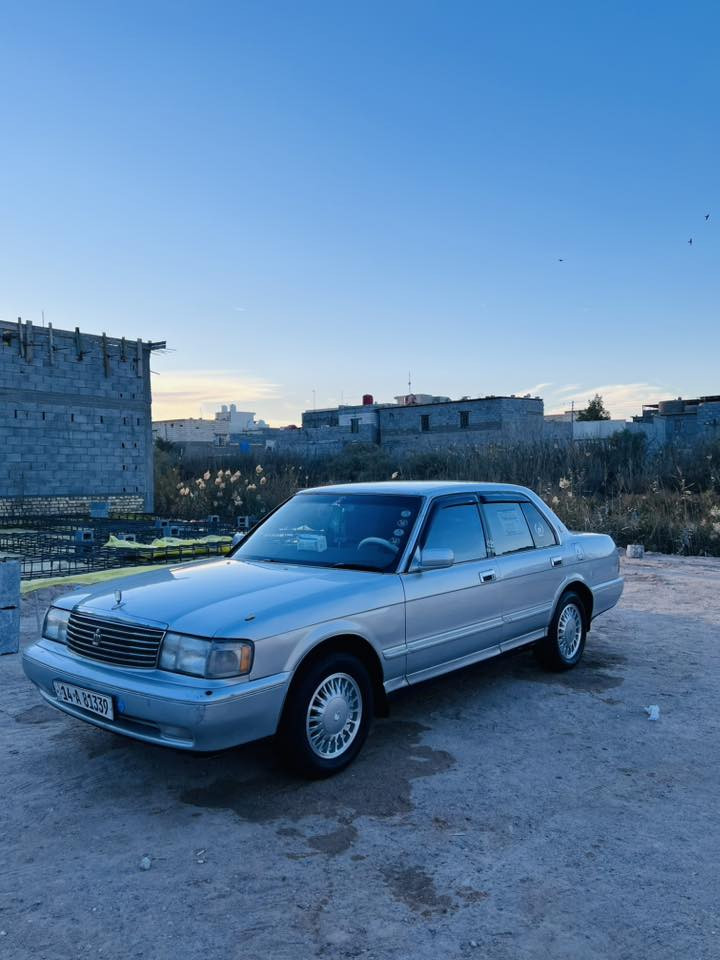 السلام عليكم أرنب طويل رقم بصره السياره بأسمي مكينه 3000 حداديه 80‎%‎ تخم تاير جديد باتري جديد تبريد شغال لايت زنون كهربائيات كلهه شغاله السياره حلوه مكفوله من العيب الشرعي ونقل الجثه فقط التحويل باسمي ثاني يوم السعر 85 وبيهه مجال بسيط مكاني بصره ***********
