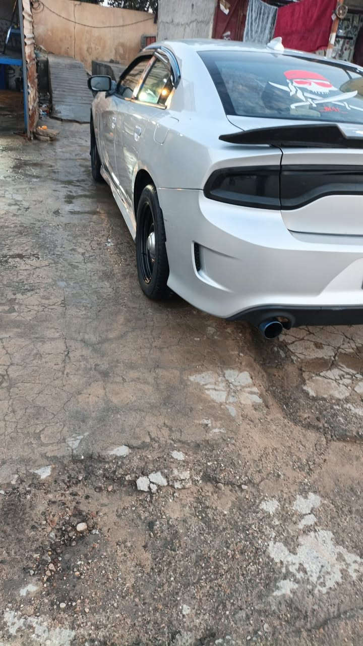 ‏سلام عليكم شارجر 2016 رقم اللي أغار سيارة مقفولة Garo ومكينة وحدادة وتبريد كهربائيات كلها محرك ثلاثة وست ***********سنوية 28 عنوان بصره السعر 120
