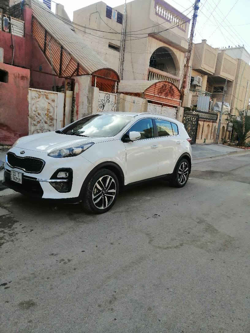 *********** 
***********
سبورتج ٢٠١٩ خليجي مكينه ٢٠٠٠ دوش ماشيه ٨٢ الف
كفوله السياره عده بارد بصيط باب الصدر من جوه كد شبر باقي السياره مكغول مكينه كير تبريد صدر مكفولات تايرات جدد سبير منازل بسمنه رقم الدولي الجديد
السياره جاهزه
مواصفات نص فول حساس امامي خلفي شاشه كامره تحكم ستيرن مانع انزلاق ثلاث وضعيات قياده داخل لونين
السعر ١٨٨ وبيها مجال بسيط للاستفسار *********** مكان بغداد الشعب بغداد, العراق
