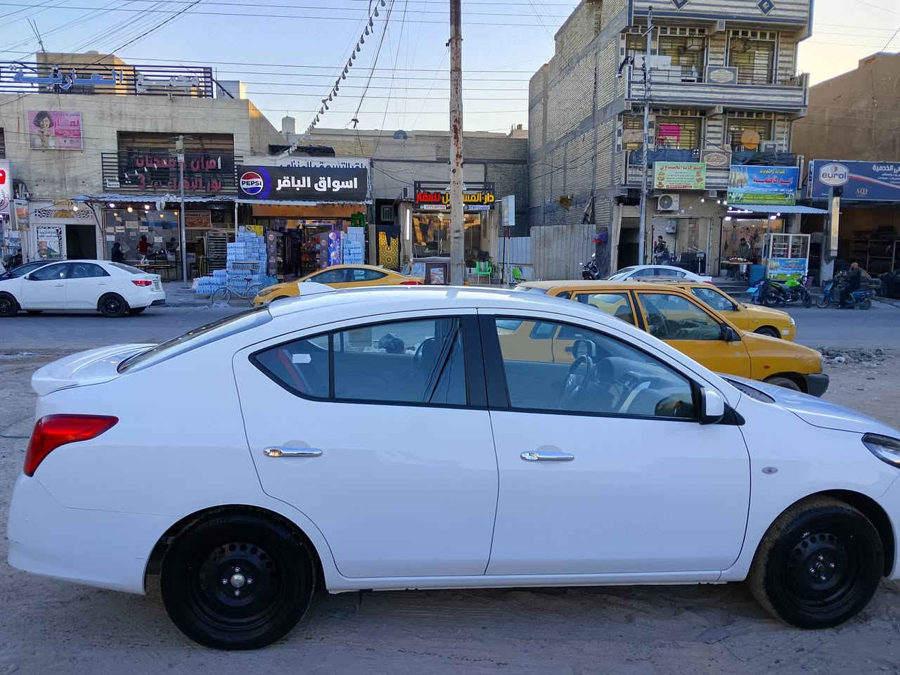 على بركه الله
للبيع صني 24 بغداد ماشيه 25 ألف مكفوله فقط خسفه في الصندوق وخطين في باب السياق البياع الشهداء 
126 وبيها مجال قليل


**إذا كنت صاحب هذا الإعلان وتريد حذفه لأي سبب، رجاءا أرسل رسالة إلى الدعم الفني**