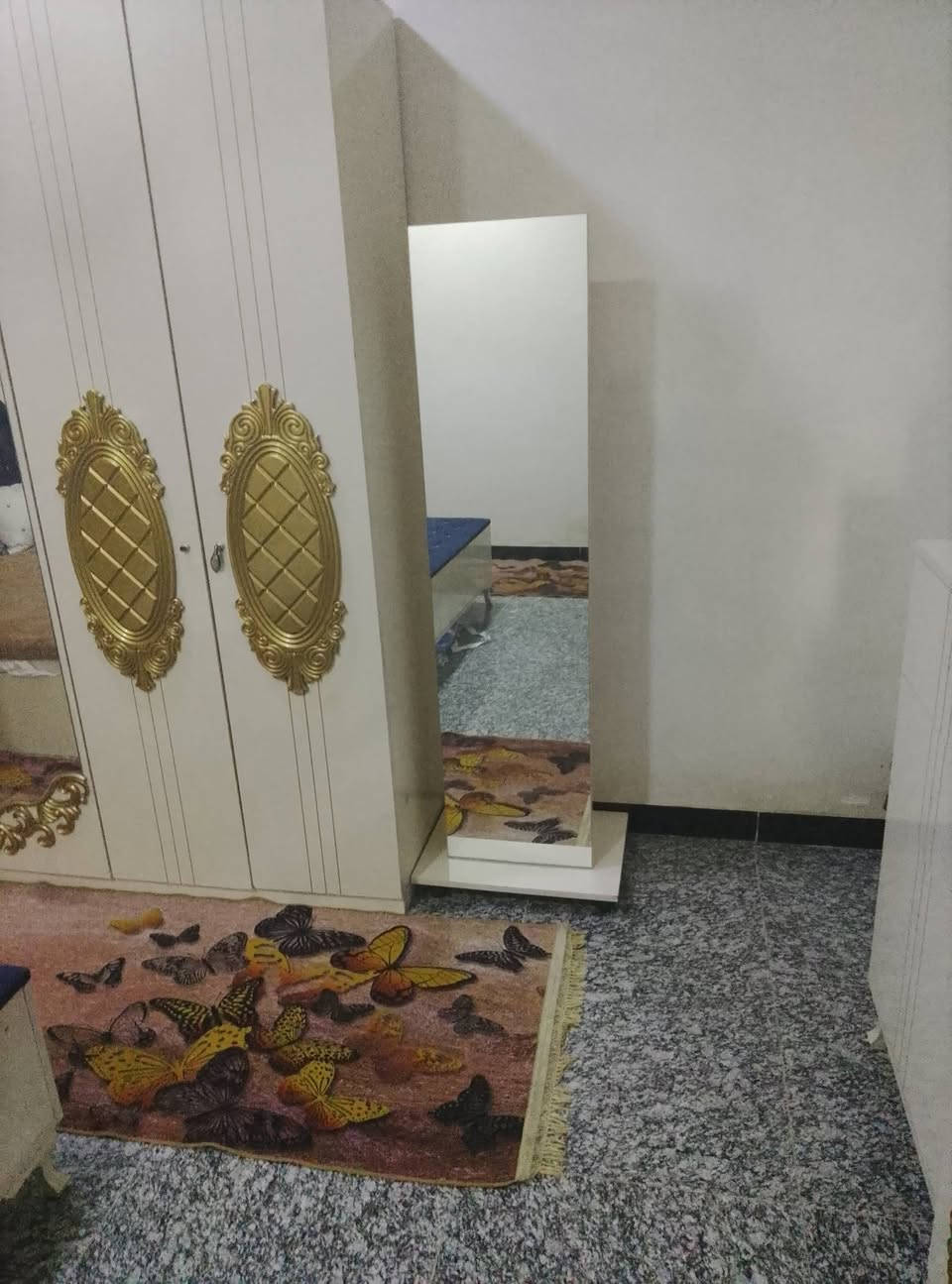 غرفه نوم 10قطع ب400 وبيهه مجال بصيط ***********وتساب
