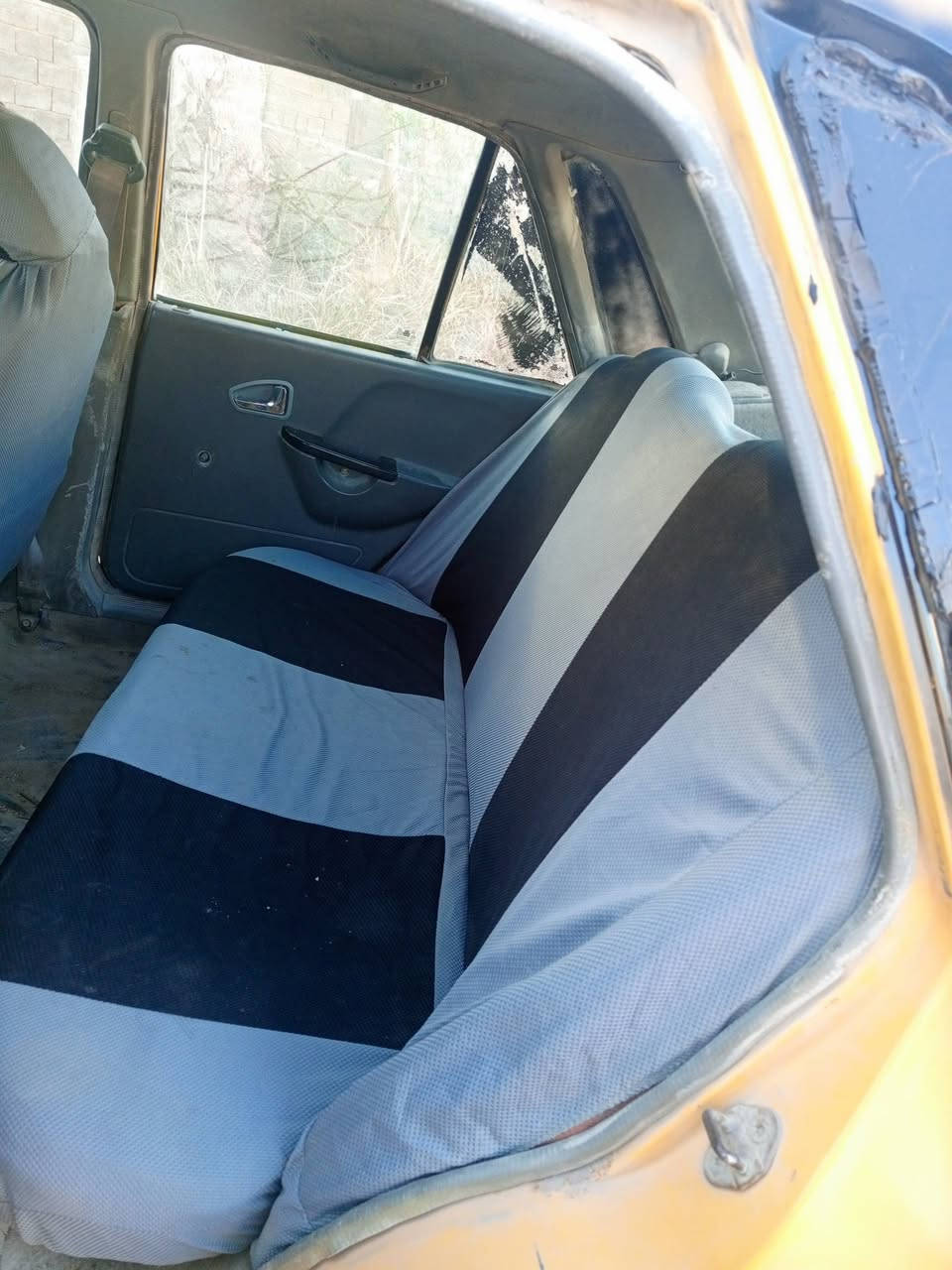 السلام عليكم سايبه 2012 سياره جاهزه من كل شيء كهربائيات شغاله ماكينه استوني مجفته سنويه ضايعه تعهد بيها من السرقه من العشائر سياره حلوه وخير من الله السعر 950,000 دينار عراقي شراي يتصل على الخط رجاء ***********
