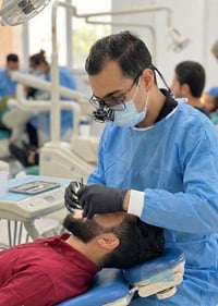 فرصة علاجية مجانية لأسنان صحية وابتسامة أجمل تدعوكم عيادات طب الأسنان ...