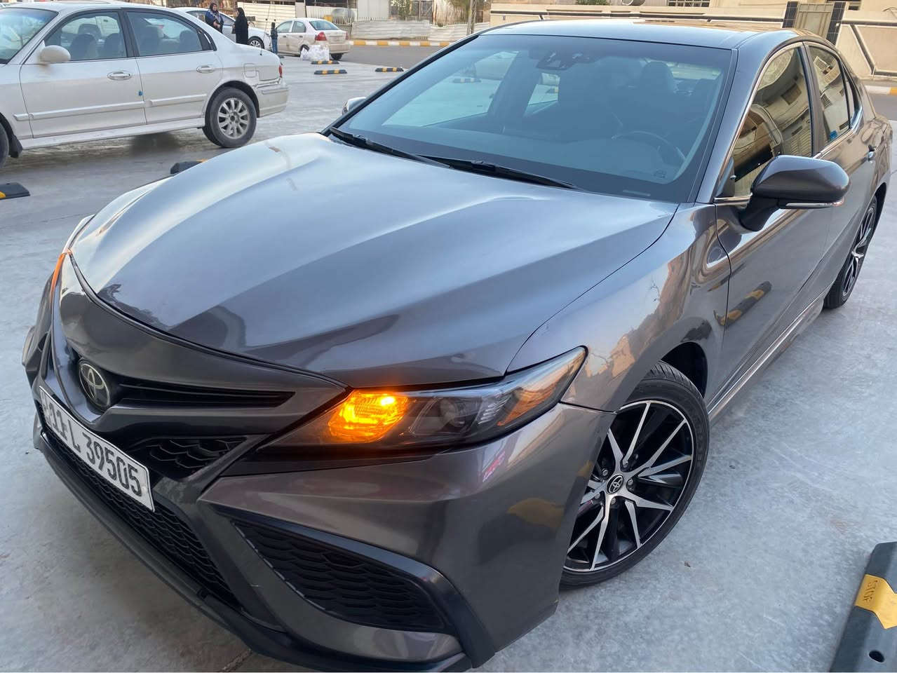 تويوتا كامري 2024 SE
رقم بغداد مشروع وطني 
محرك ٢٥٠٠ بانزين 
مقاعد جلد
كرسي سائق كهرباء
ويل ١٨
شاشه كاميرا تحكمات
ماشيه ٥٠ الف حقيقي 
بيه صبغ جاملغ وبنيد بدون دواخل 
السياره جاهزه من كلشي 
السعر 195$  وبيه مجال بسيط 
للاستفسار ***********
مكان السياره بغداد العامرية بغداد, العراق
