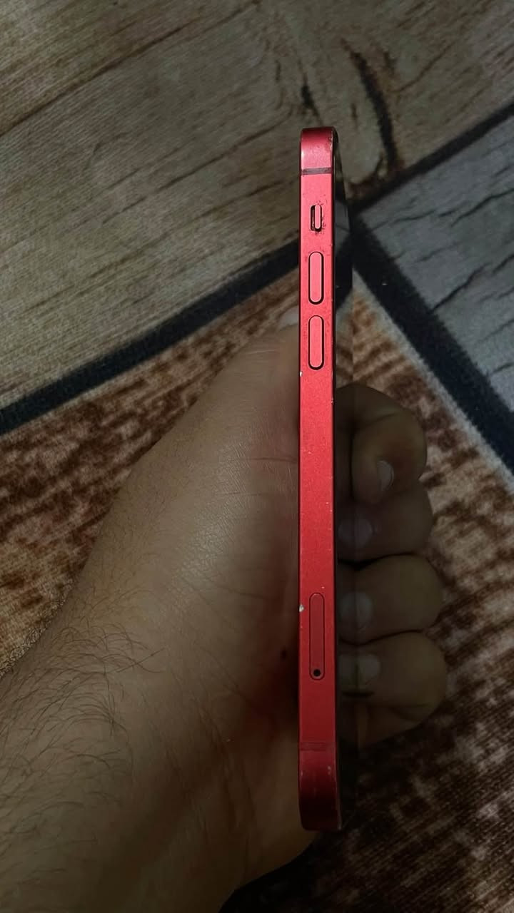 📱 للبيع: iPhone 12 - 128GB (Product RED) ❤️
* الذاكرة: 128GB
* اللون: أحمر (Product RED)
* نسبة البطارية: 74%
* غير مفتوح 
* الجهاز شغال طبيعي وما بي أي مشاكل بالأداء.
* مناسب للاستعمال اليومي والكاميرا والأداء ممتازين.

💰 السعر: ( 350 الف )

📍 الموقع: (ديالى - بعقوبة )

للمهتم يراسلني خاص، والجاد فقط.
⸻
قابل للفحص بأي محل مختص قبل الشراء. ✅


**إذا كنت صاحب هذا الإعلان وتريد حذفه لأي سبب، رجاءا أرسل رسالة إلى الدعم الفني**
