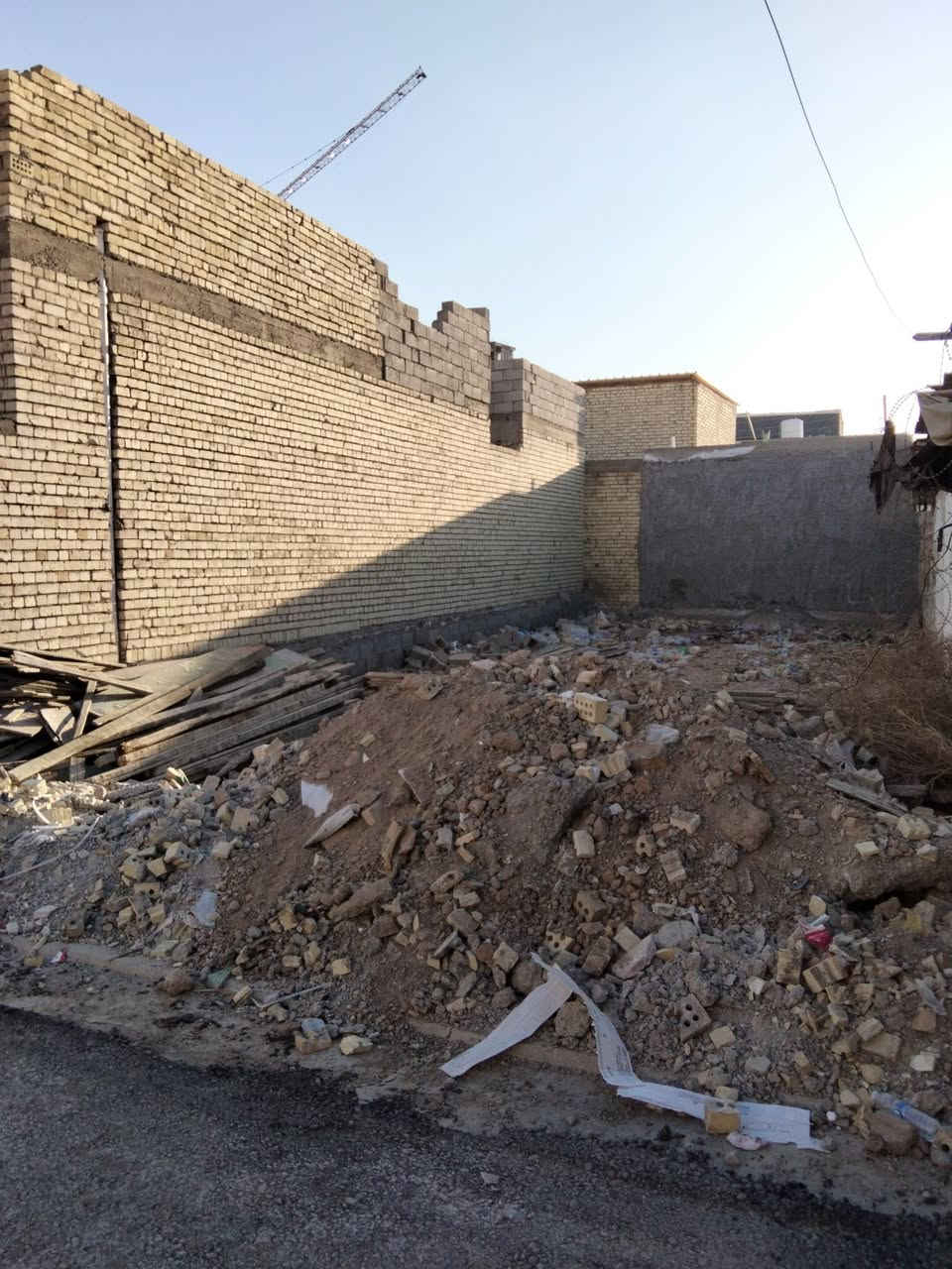 السلام عليكم
قطعه ارض للبيع مساحه 135 متر للبيع زراعي الواجه 7 النزال 19 ونص 
خلف الفوج بشارع القاعه لفت جم بضهر مول الحامد 
للستفسار ***********
