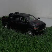 رام TRX • مجسم سيارة • ١/٢٤