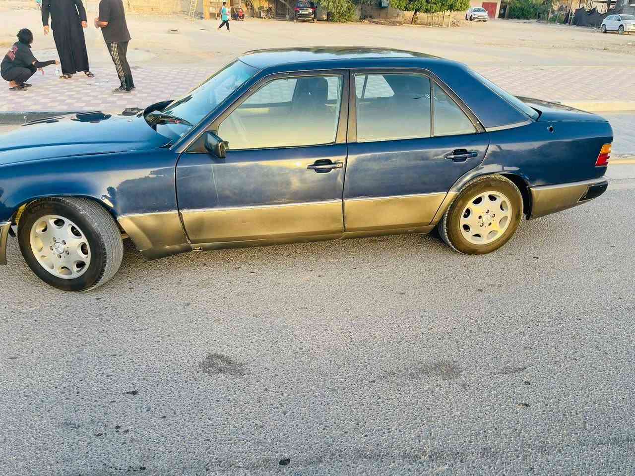 السلام عليكم ورحمة الله وبركاته من رخصت الادمن للبيع مرسيدس دب موديل ٨٩ محدثه ٩١رقم كربلاء مكينه بطه نظيفه اريد مراوس بسياره حسب القناعه السياره بسمي المكان كربلاء للاستفسار اتصال على الرقم ***********
