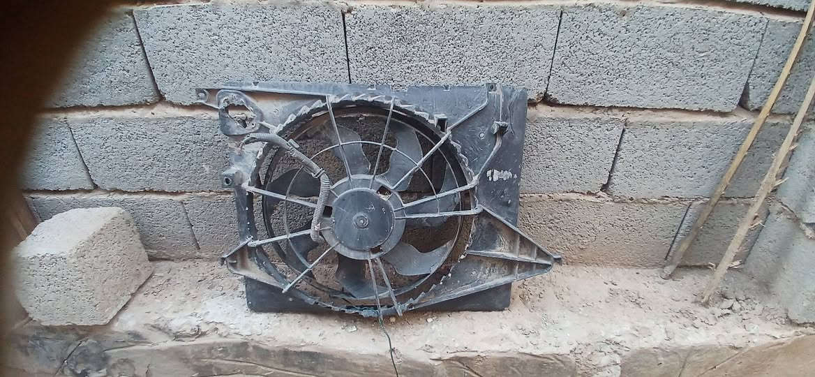 ثلاجه مال سنتافيا موديل ١١
براد دهن سنتافيا 
مال محرك ٣٥٠٠
بنكه محرك سنتافيا 
قيم بالي يرضه بي ربك وابيعلك 
*********** واتساب بي هذا الرقم
