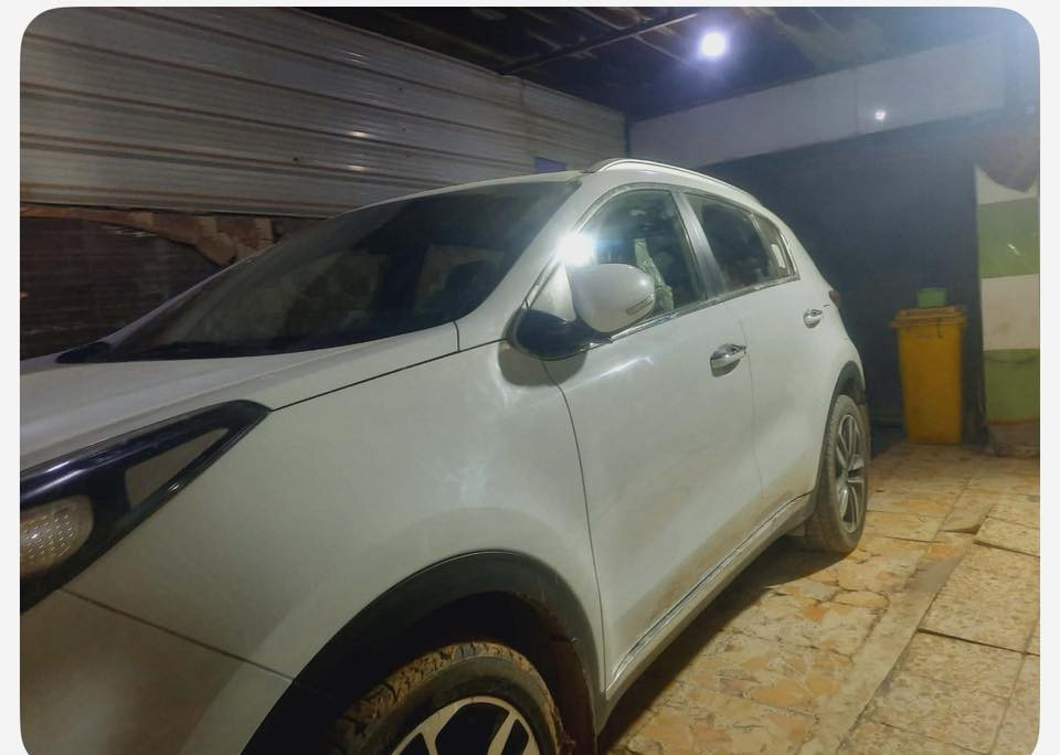 السلام عليكم سبورتج موديل ٢١
ماشيه ٣٥الف حقيقي 
خليجي كفاله عامه حته من الشخط والبارد 
رقم بغداد 
رقم الهاتف ***********
