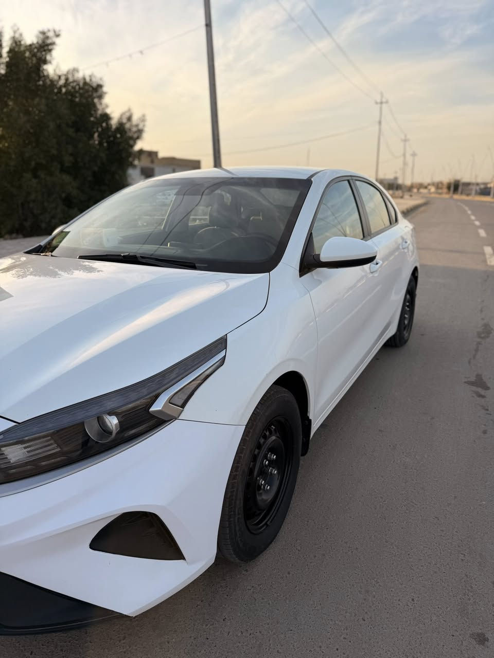 كيا سيراتو 2022 خليجيه 
تحكم ستيرن 
قطعتين تبريد 
مثبت سرعه 
رقم اربيل 
ماشيه 168

 السعر 152$ وبيه مجال بسيط
واسط العزيزيه 
***********
***********
