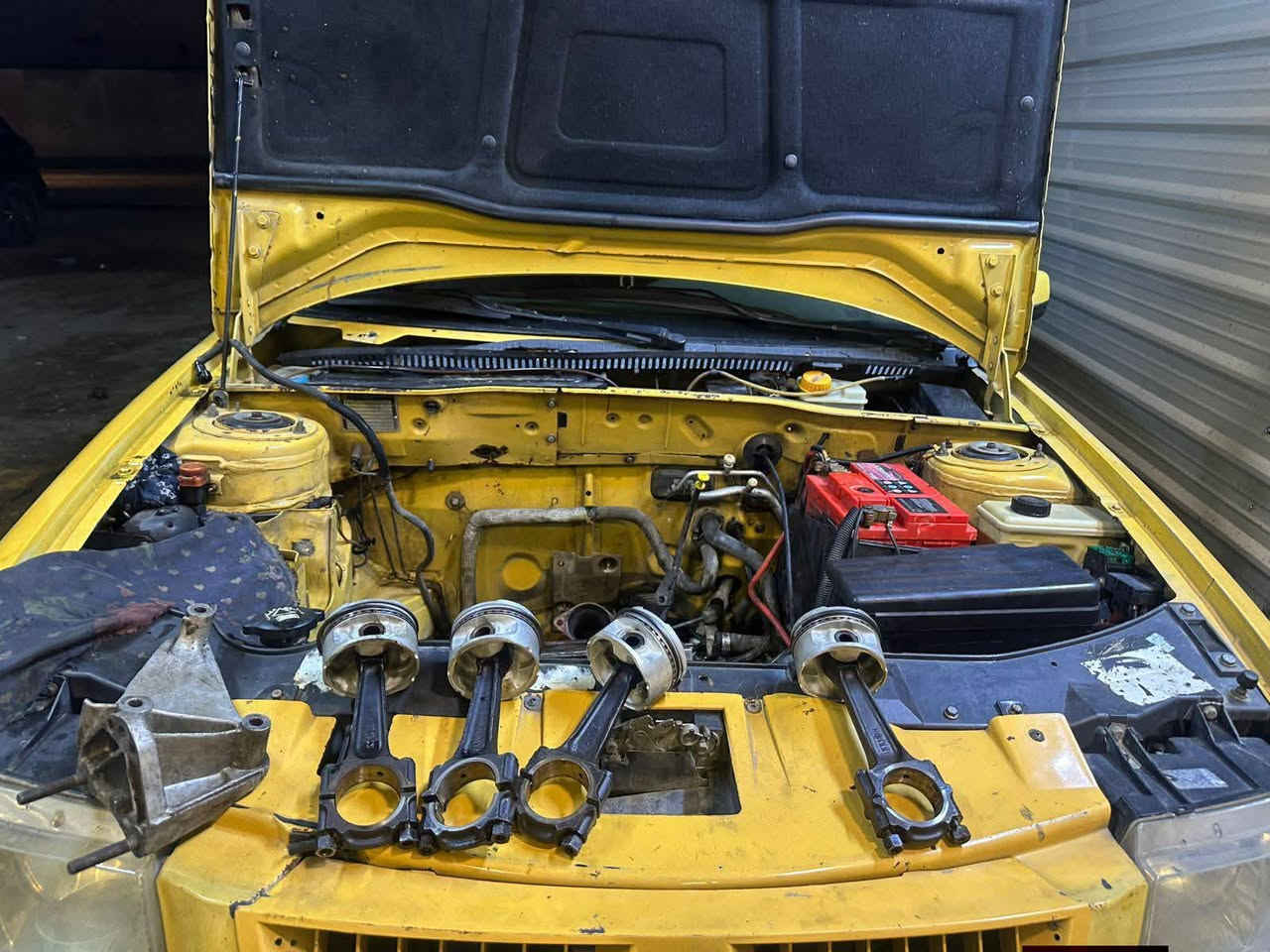 السلام عليكم ورحمة الله 
النضافه اساس العمل تجفيت جميع انواع السيارات كوري ياباني صيني ايراني كل شغلنه مع الضمان فتح كير فتح صدر فتح مشط مكاني بغداد جسر ديالئ القديم اهلا وسهلا بالجميع متواجد كل الايام اتشرف بالجميع اي استفسار حاضر خاص او اتصال ***********١+وات ساب ***********
