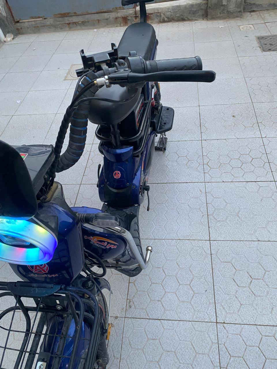 سلام عليكم باسكل شحن 5بطاريات بعده جديد صالي 2 من ماخذه من العارضي مكاني نجف كوفه السعر 350 وبي مجال متوازي عله بيعته ***********
