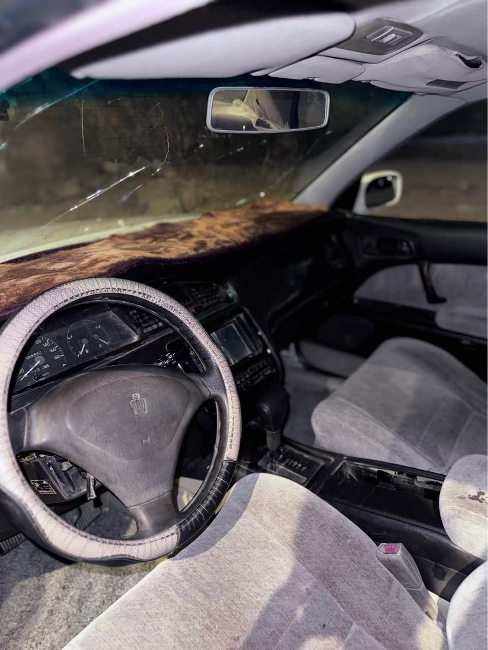 بطى للبيع مديل 2000 مكفولة كص ونقل جثة كير ومحرك محرك هستوة مبدل سنوية صار الها شهر من صقطت رقم بصرة راء مرحلة وكاملة راعية يريد تحويل ثاني يوم 
مكان السيارة بصرة شط العرب
السعر 50 وبيها مجال 
*********** البصرة, العراق
