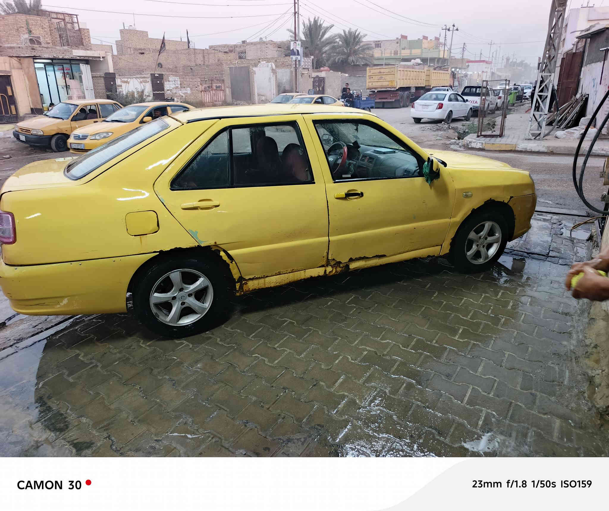 السلام عليكم
شيري كوين ميرال قبق ابيض 
متجاية ومصلحه مكينه بيها رنگات صدر حدادية توني شاده كهربايات جيد جداً كامله مابيها نقص ابلاديه موديل 2016 رقم مثنى راعيهه بالسماوة يريد مداور مباشر 
العنوان الديوانية الحمزة الشرقي 
السعر 23 وبيها مجال
عليها هيئه وغرامات ينزلن من السعر 
***********
او مراوس سايبه او سمند او بيجو بارص
