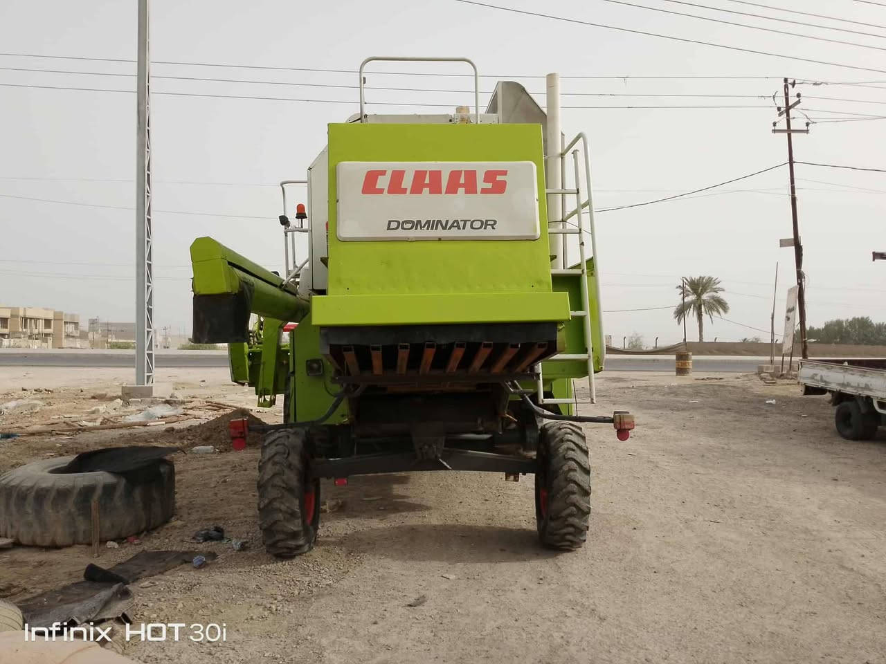 السلام عليكم
حاصوده كلاص للبيع موديل 2005 رقم نكليزي باسمي 
المكينه مكفوله كفاله  عامه جاهزه للعمل لاستفسار اتصال على الرقم ..***********
