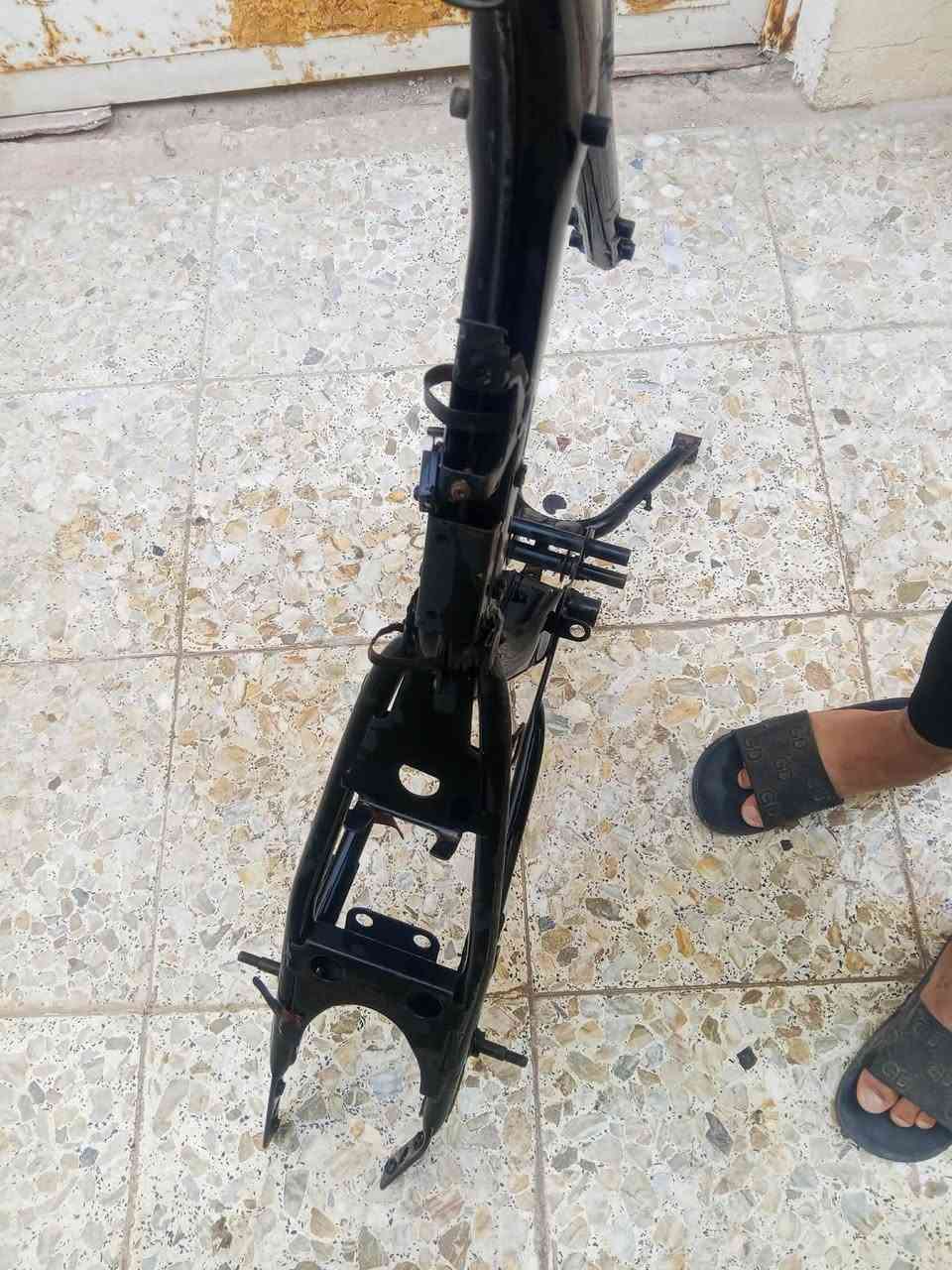 مكلف بل نشر  سلام عليكم شاصي شوفت عينك نضيف ومصبوغ كلك كلك للبيع بسعر 100 وبي مجال بسيط كلش عنوني نجف شارع شارع المطار يم محطة ريبال فقط واتساب متوجدرقمي ***********

