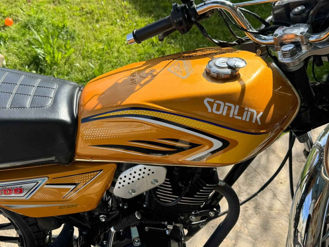 السلام عليكم  دراجه ايراني  موديل 25  نضيفه مثل ما واضع بل صوره مكلف بل نشر صاحب دراجه ‭0780 007 8043‬.
