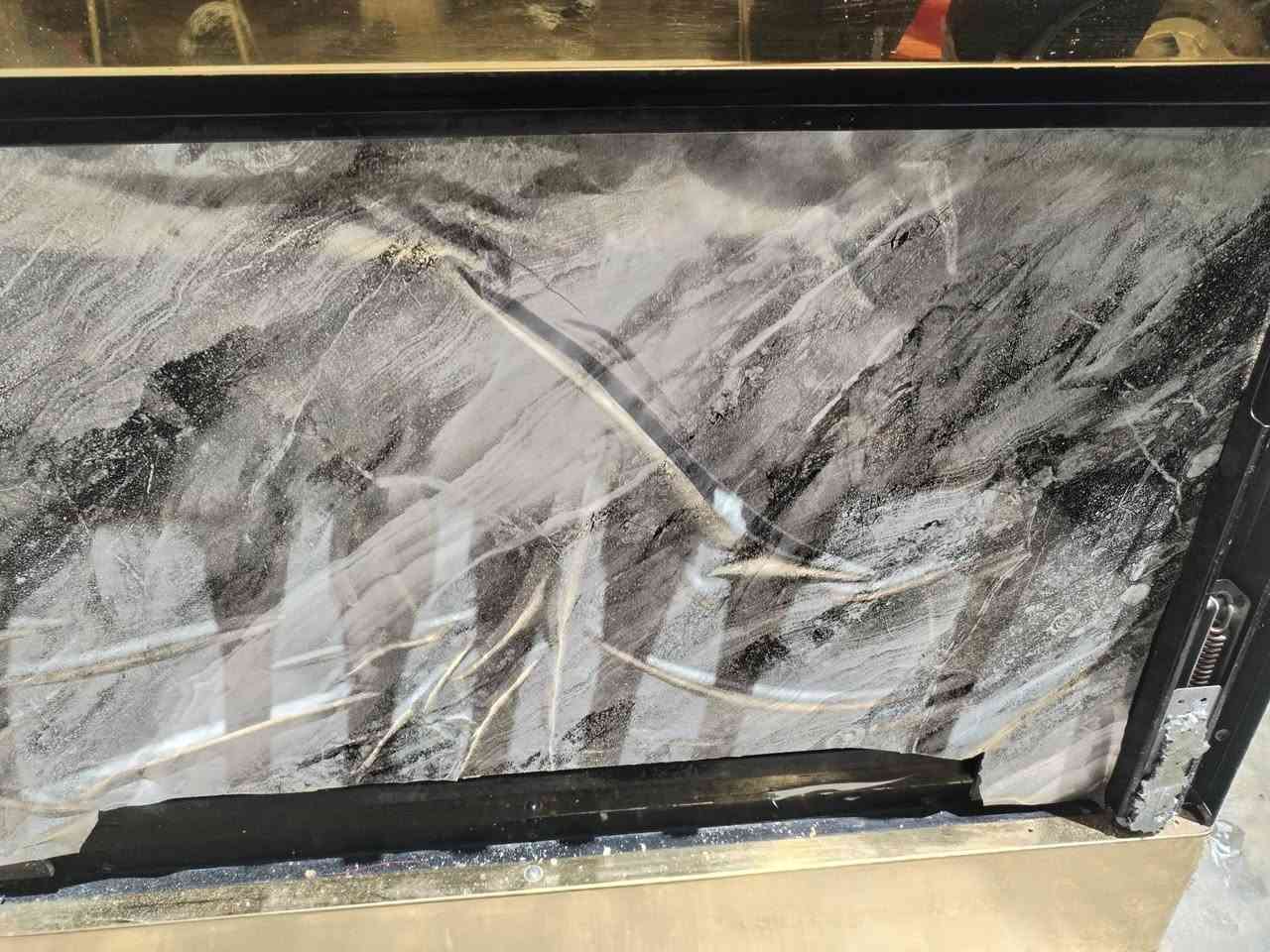 سلام عليكم طباخ للبيع نضيف شرط الشغل سعر ٧٥ مع مجال ***********
