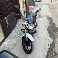 كلاسك • ابيض • موديل ٢٣