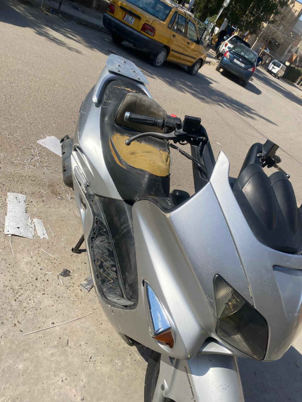 السلام عليكم دراجه فورزه 0.6كابريتر الدراجه نضيفه مابيه نقص 
شغاله كهربائيات نكره سلف مكينته ناعمه لاتنقيص ولا تبخير 
دراجه مانقصه شي السعر 500او بيه مجال
ماكني الامين الثانيه 
رقم ***********
