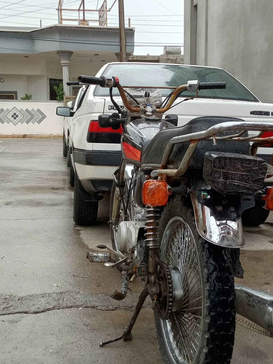 سلام عليكم اخوان دراجه للبيع نامي برو موديل 2020 دراجه اي عيب ما بي كهربائيات كامل شغاله بل الصورة الدراجه مبينه تعبان بس تجي تشوفه اي عيب ما بي سعره 360 و بي مجال للشراي ***********. خاص مفتوح
