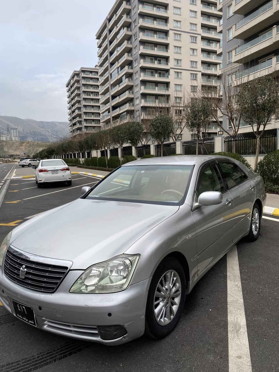 ‏‎بە ناوی خوای گەورە سڵاو هاوڕێیان❤️
‏‎شاهینە موسس موسس  182_182
تکایە جوان زانیاریەکان بخوێنەوە
بەحری ڕەقەم یەک

کۆدی بۆ کراوە سەیارەکە بە نوی خۆمانەوەیە سەیارەی ماڵی خۆمە
فۆڕمیکاو داژبڵی ڕەقەم یەک 
بۆ فرۆشتن 
‏‎مۆدیل٢٠٠٥
۲دووگمە
ناو زەرد جوانترین ناوڕەقەم یەک
کوشن کارەب
بەسمە ڕەش
‏‎٥ بەسمە
لایتەکانی لەگەڵ سورانەوە دەسورێ  
گێچ فول‏‎
جامی پێشی داتاشۆیە
تەبرید و سارد و گەرم بەستراوە 
‏‎برێکی بەستراو  
‏‎ دەعموولێدراو . و کەڤەر گۆڕاوە سەقفو هەموو گیانی بە شەرت  
تازە سیول ئەکسل و هایدرۆلیکی گۆڕدراوە
سوکانیمان چاک کردوە 
لە قوەتی خۆی بێزەرە
 بانزین هەر ناخوا 
‏‎هەموو شتێکی  ئیش دەکات
ناو دەری ڕەقەم یەک
بێ دوکەڵ بێ دووکەل
سەیارەکە بیا نوو بڕە بەس سایەقی ئەوێ 
تەقەو ڕەقەی بە شەرت
چوار تاقم تایەی بیلادی
بۆ یەک ۲٥٠ تەبع مەسروف مەگەڕێ بە دڵی تۆ مەسروفم تیا کردوە خەیری دەبڵێکی هەر هیچ نیە
سعری(٦٥) گەڵاو مەعامەلە 

شوێن: سلێمانی  
هەر کەسێک موشتەریە نامە بنێرێ یان تەلەفۆن بکات 
ژمارە مۆبایل:٠۷۷٠۹۸٦٦۲۱٦
