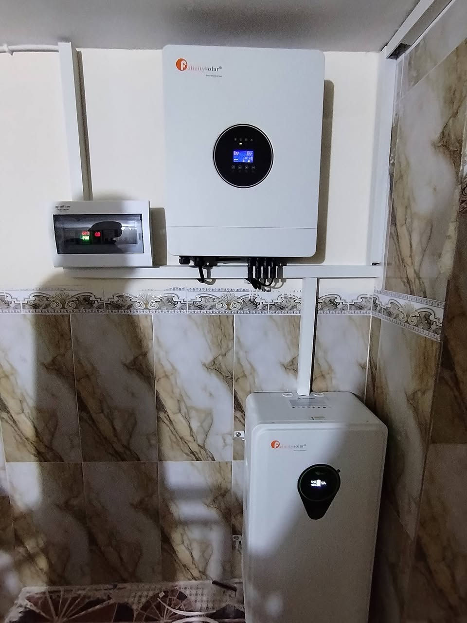 من عروض شركة الحجاب للطاقة الشمسية
تم تنصيب منضومة طاقة شمسية
في الشرقاط اسديرة الفياض  📌
 للأخ (واثق محمود سعيد )

                   ⚡بقدرة ⚡

20-امبير نهاري ☀️
17_ امبير ليلي 🌕

🔋 بطارية ليثيوم 17.5 كيلواط فلستي 
▪️ عمر افتراضي طويل وأداء ثابت
▪️ أمان عالي وكفاءة ممتازة #ضمان 5 سنة
------------------------------------------------------
⚡ انفيرتر  8 كيلواط من. شركة فلستي
▪️ أداء قوي وتحمل عالي للأحمال
▪️ مناسب للربط مع بطاريات الليثيوم 
    
-------------------------------------------------------
☀️ 10 ألواح شمسية جينكو  
▪️ كفاءة عالية في توليد الطاقة
▪️ أداء ممتاز في الأجواء الحارة
▪️ جودة عالمية #ضمان 15 سنة
--------------------------------------------------------

📞 للاستفسار والحجز:
***********

شركة الحجاب للطاقة الشمسية
ثقة • جودة • ضمان
