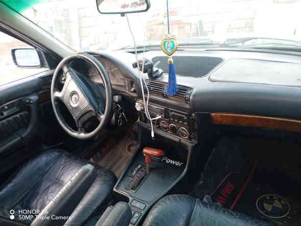 بي ام  525رقم بغداد انكليزي هزه صار شهر مكينه بيه بدايه  براص موديل 1991كله شغال كهربيات سنتر لوك شغال كشن كهربائي سعر اتصل فقط ***********
