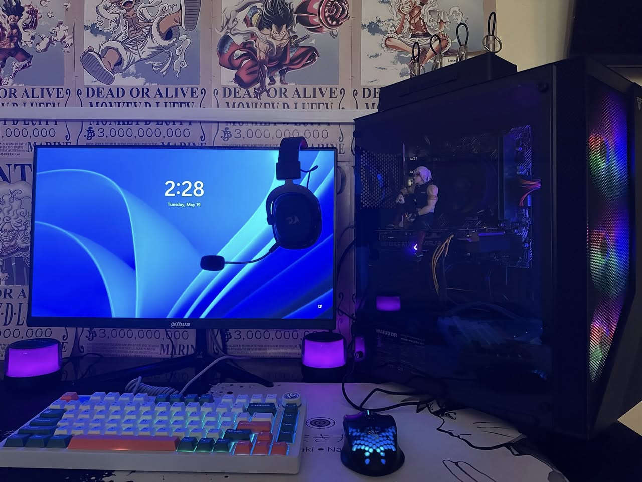 السلام عليكم pc مستخدمة مواصفات اقتصادية للبيع
Rtx 3050 6gb 
Ryzin 5 5500 
Mother bored B 450 
Ram 16 gb ddr 4 
Hard 1 TB , Ssd 256 gb 
Power 500 w 
بالاظافة الى كامل ملحقاتها ( شاشة كيمنك داهوا 165 Hz حجم 24 انج ips , 0.5 mls 
Ubs 1500 offline 
كيبورد كيمنك مغناطيسي 
سماعة كيمنك احترافية واير لس zuse pro 
ماوس بلودي كيمنك احترافي 
ماوس باد واتر بروف 

التجميعه كامله رايدها بمليون دينار 
*********** متواجد فقط بالنهار لحد 4 العصر 
عنواني دوره ميكانيك جامع احمد المختار
