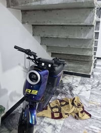 R9 • نضيفه • بطاريات جديدة