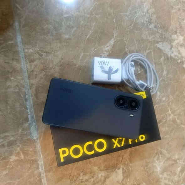 التصوير ضالم الجهاز‼️
سلام عليكم جهاز POCO X7PRO الجهاز اخو الجديد بعده بضمان 120 فريم ببجي وملحقاته كامله من كيبل وشاحنه وكارتونه سعر جهاز 345 عنواني بصره حيانية واتساب ***********
