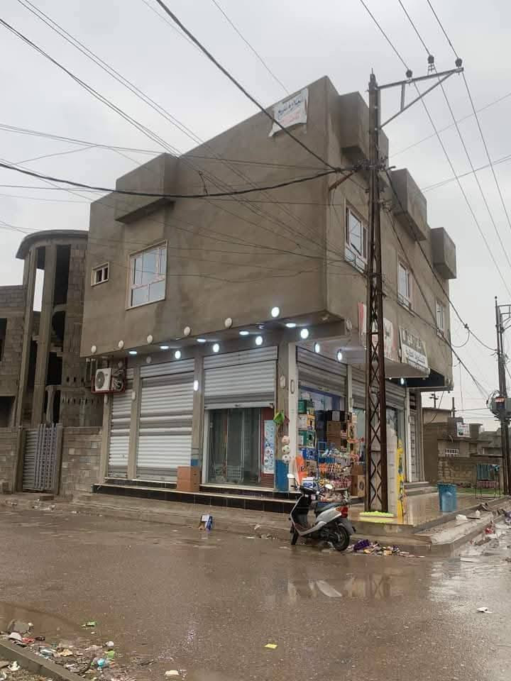 للبيع للبيع للبيع حي السماح
سعر جدا جدا مناسب

عماره في السماح الأركان تجاريه على شارع ٢٠ 

المساحه 261متر ركن 

ورده الشهري300الف 

سند طابو الزهور ملك صرف 

تحتوي على  اربع محلات

وشقق واحد شقه هيكل

وتحتوي الى بيت

السعر  على خاص وا رقم  

للاستفسار اتصل على الرقم 

***********

***********

شركه  عين الفهد للعقارات العامة 

عنوان المكتب موصل جانب الايسر حي السماح الاركان شارع ٢٠ شارع الاركان.
