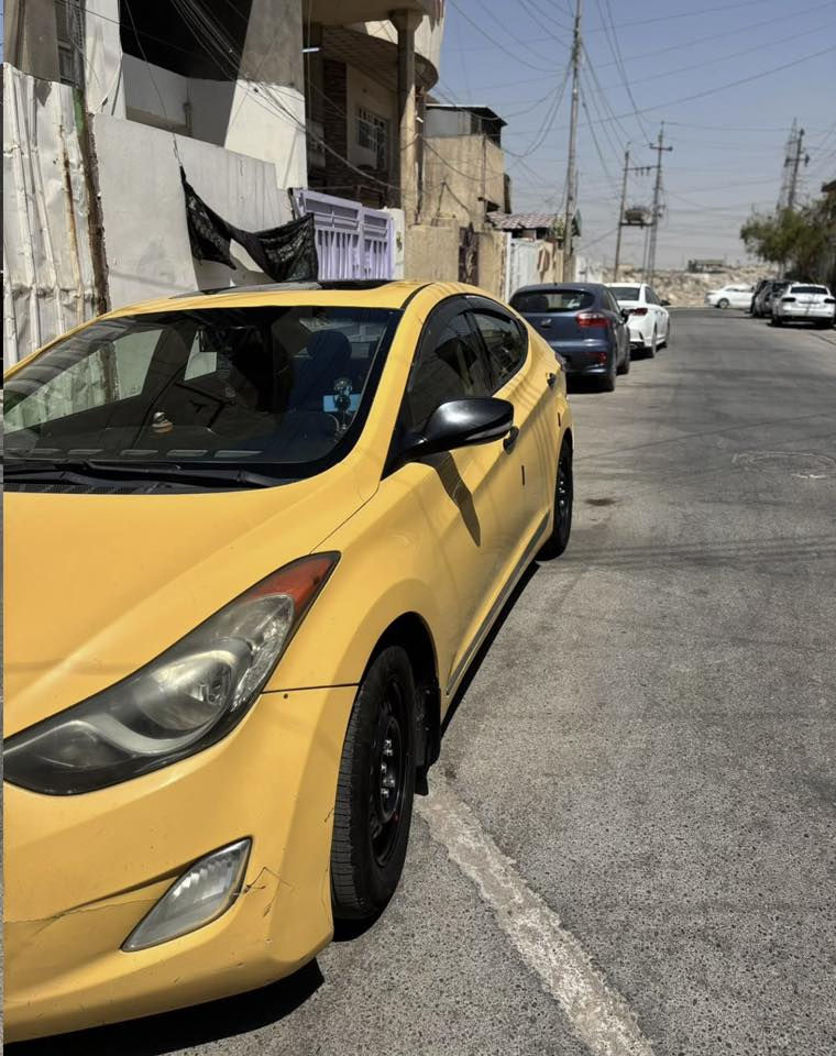 السلام عليكم
النترا( ٢٠١٣ )امريكي مضلع
رقم بغداد 
السيارة فول مواصفات عده البصمه
تحكم ستيرن جهتين
حساس خلفي 
فتحه 
تدفئه كشنات الامام والخلف
اشاير بل مري
سويجين
حادثها من امريكي مرفق بل صور 
ضربتها داخل العراق الجاملغ والصندوك ﯡ  
فقط بل بجم خفيفه
وقبق الصندوك واضح بل صور كذالك
السيارة من الداخل نظيفه جداً
نقوصاتها: يرادلها صدر والكمبريسر بي مشكلة 
 
 (مكينه جديدة)

كير مكفول
سعر السياره ٩١ ورقة بيها مجال
مكاني. بغداد الدورة 
***********
