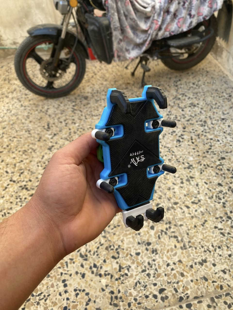 يالله ❤️ شباب ستاند موبايل شرط الفحص الشراي يدخل خاص ويدلل سعر ستاند قوي ويحمل الجهاز بصوره كلش مرتبه يفيد اهل الدلفري للاستفسار *********** مراسله او اتصال
