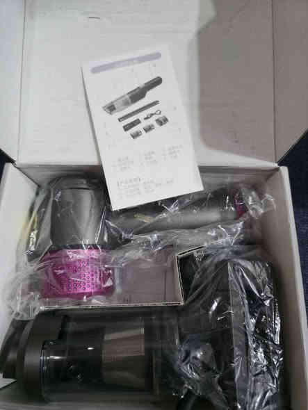 گسکی شەحن  بالەی المانی 
نوێە بەکار نەهاتوە 
دەبێتە بلاوەر هەوا فرێدەدات 
قوەتێکی زۆر باشی هەیە بۆ ناو سەیارە و بۆ کەلینی قنەفە بەکارد دێیت  
کامل ئەشیایە   
گەیاندن هەیە  
*********** أربيل
