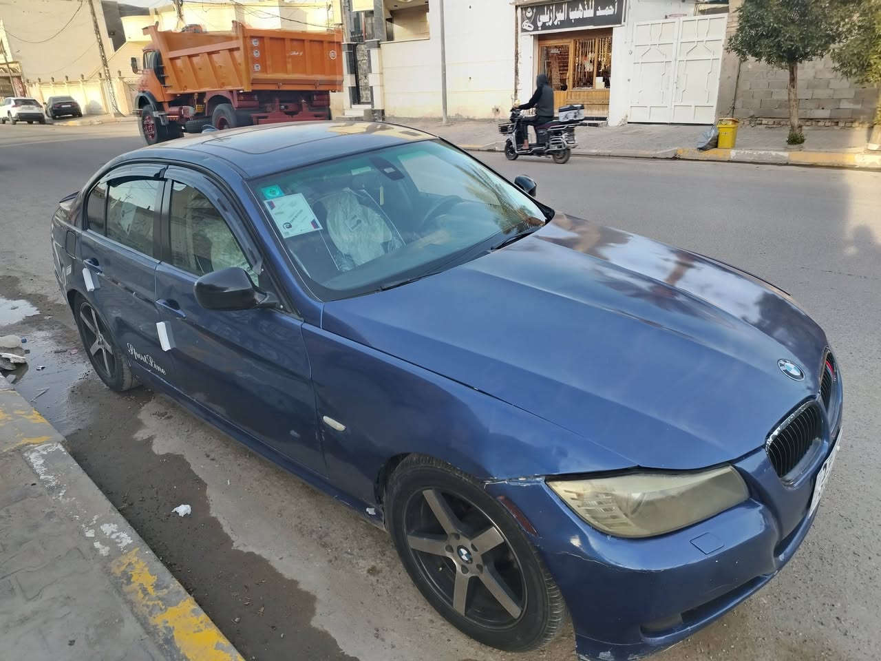 السلام عليكم BMW موديل 2011 فول مواصفات رقم انبار الجديد  محرك 6 حجم 328  كير محرك صدر كله مكفول بيها 5قطع صبغ ابيع احزام  مراوس او نقد الاتصال *********** او *********** مكاني فلوجة سعرها 95
