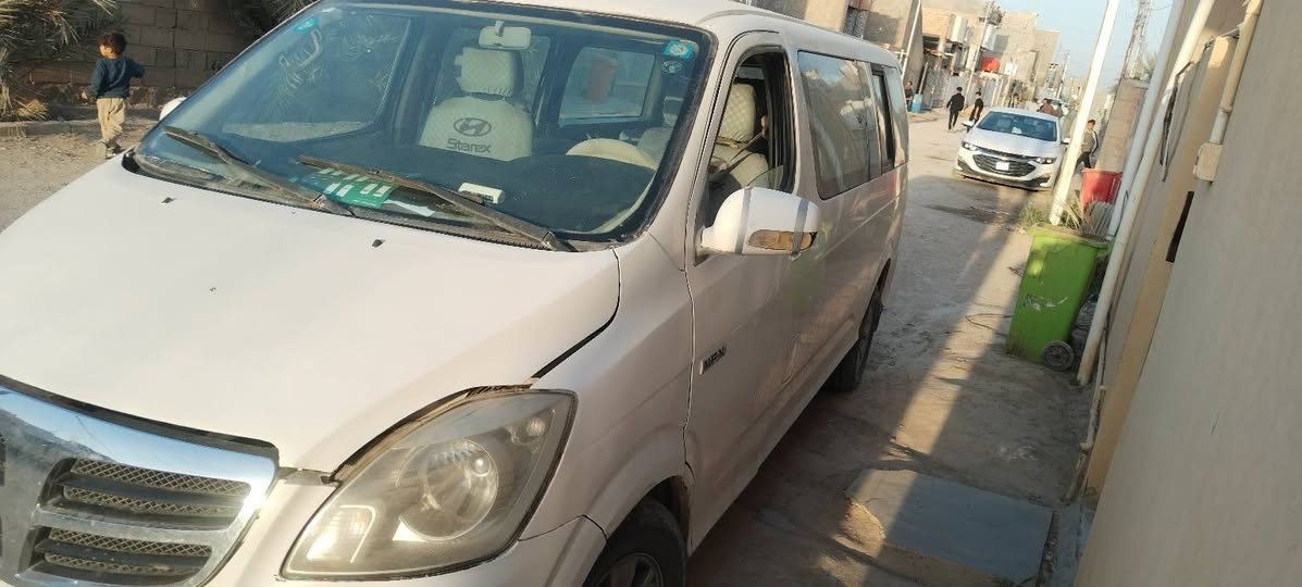 للبيع او مراوس ب شيري عاليه
فتون موديل ٢٠١٤ رقم ميسان سيارة جاهزه من كل شي مابيها نقص فقط تبريد سيارة نضيفه لون ابيض ١١راكب بيها منضومه غاز يعني تنسه صرف اقتصادية حيل تفويله مالتها ١١ الف بيها ضربه بل جاملغ الأمامي عكس سايق وتكمه رايدها ب ٦٥ بيها مجال
سيارة رقم انكليزي مصفره هيئه و ضريبه وكل شي ماعليها سنويه تنتهي ٢٨ باسمي تحويل مباشر 
مكان السيارة الرمادي
رقم هاتف وات ساب
***********
