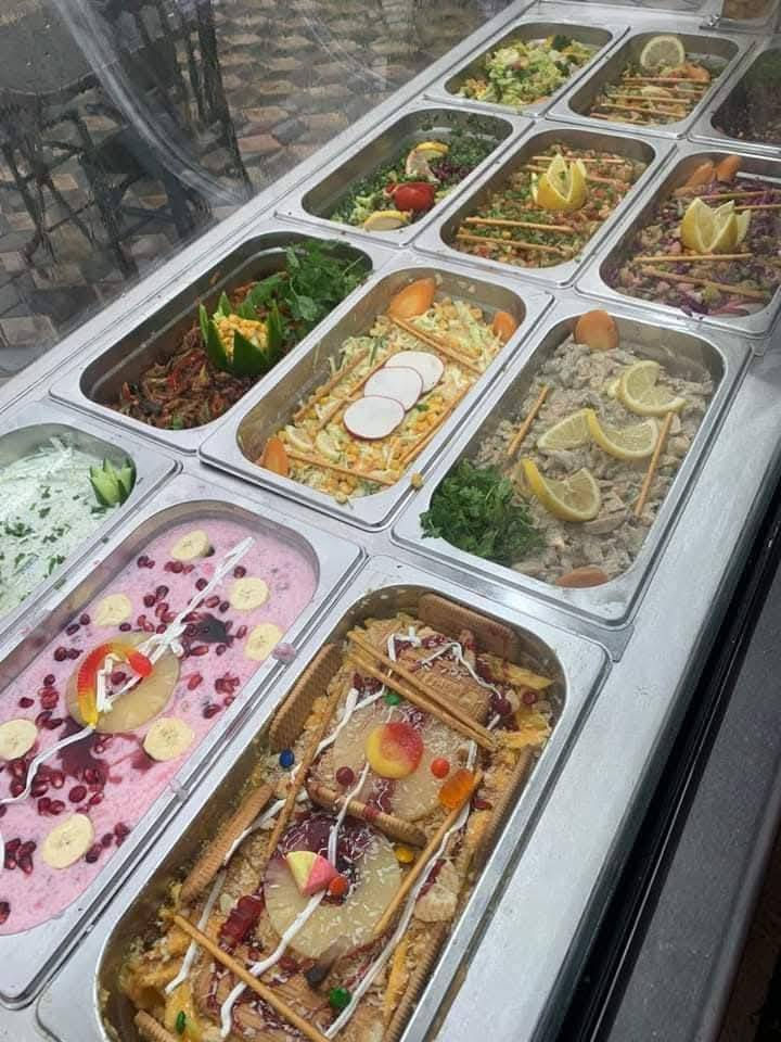 السلام عليكم
شيف مقبلات
اي مطعم محتاج خلفه درجه اولا متفرغ 
 يتصل واني خادم

***********
