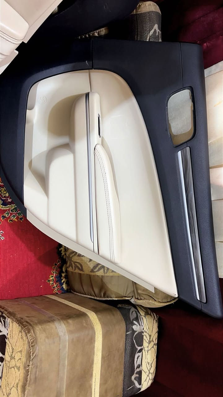 سلام عليكم تخم بطاين اوباما للبيع نضافه 95 ‎%‎السعر 300الف هنه ولداتهن ولترايش كاملات 
***********
