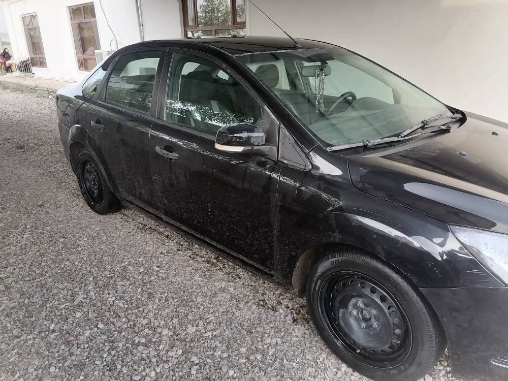 Ford focus 2010 Niva

سفری شەریکەی نیڤا مواسەفات se
سوکان ڤۆلیۆم 
٢ جامی پێشەوە کارەبا
دەبل گێر ( تۆماتیک و عادی )
سەنەوی بەسەر چووە 
رەقەم نوێ باریک 
چاملغی پشتەوە لای سایەق سبوغە 
٢ دەرگای لای سایەق پێش و پشت گۆردراوە بە بیلاد 
پێشی کەپسە لێدرانی نییە 
گیر و مەکینە بە شەرت 
نرخي 62 وەرەقە و مەجال 
ژ. م : *********** ، *********** أربيل, العراق
