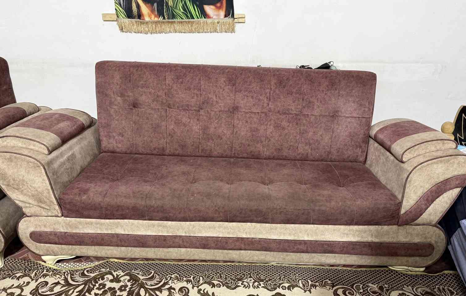 السلام عليكم / تخم البيع متكون من 5 قطع
مكاني حله / الاستفسار *********** 
النضافه كبال عينكم
