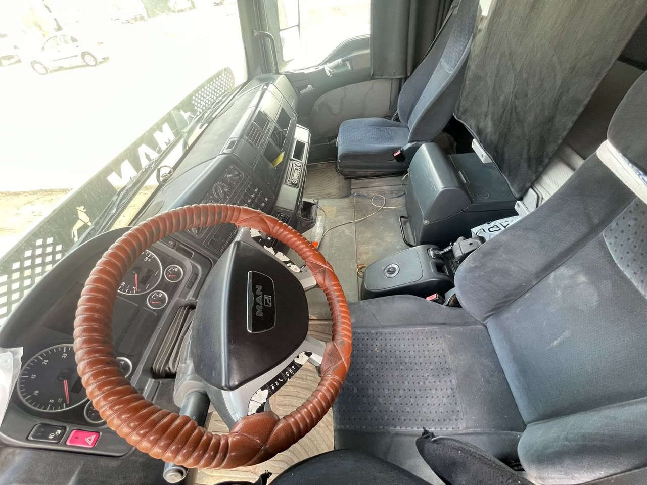 مان ٢٠٠٧
٤٣٠ ئۆتۆماتیک ڕیتایدەر سەلاجە بۆیلەر پێش چووپ 
تاقم تایەی کەلەو عەرەبانەی تازەیە 
0770 159 8559
0750 305 0820
