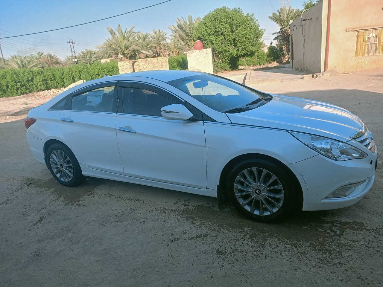 للبيع سوناته 2015 خليجي رقم اربيل دوولي تريد وكاله اوتحويل حادثها جهه اليمنه تبديل جاملغ وباب نفس الون اصلي وبيها جاملغ الخلفي صبغ
سياره جاهزه وحلو  محرك2400 والكير وتبريد شرط..داخل بيجي تبريد قطعتين ثلج
تخم تاير حداديه امامي وخلفي كامله السياره السعر  115$
***********..مكان سياره الحمزه الشرقي منطقه الطابو...
